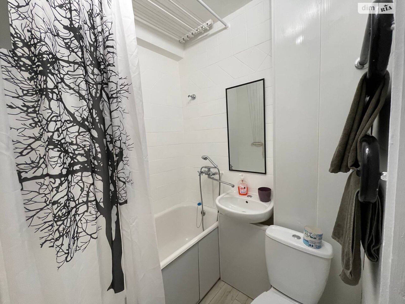 однокомнатная квартира в Киеве, район Лесной Массив, на ул. Ореста Левицкого 3 в аренду на короткий срок посуточно фото 1 однокомнатная квартира в Киеве, район Лесной Массив, на ул. Ореста Левицкого 3 в аренду на короткий срок посуточно фото 1