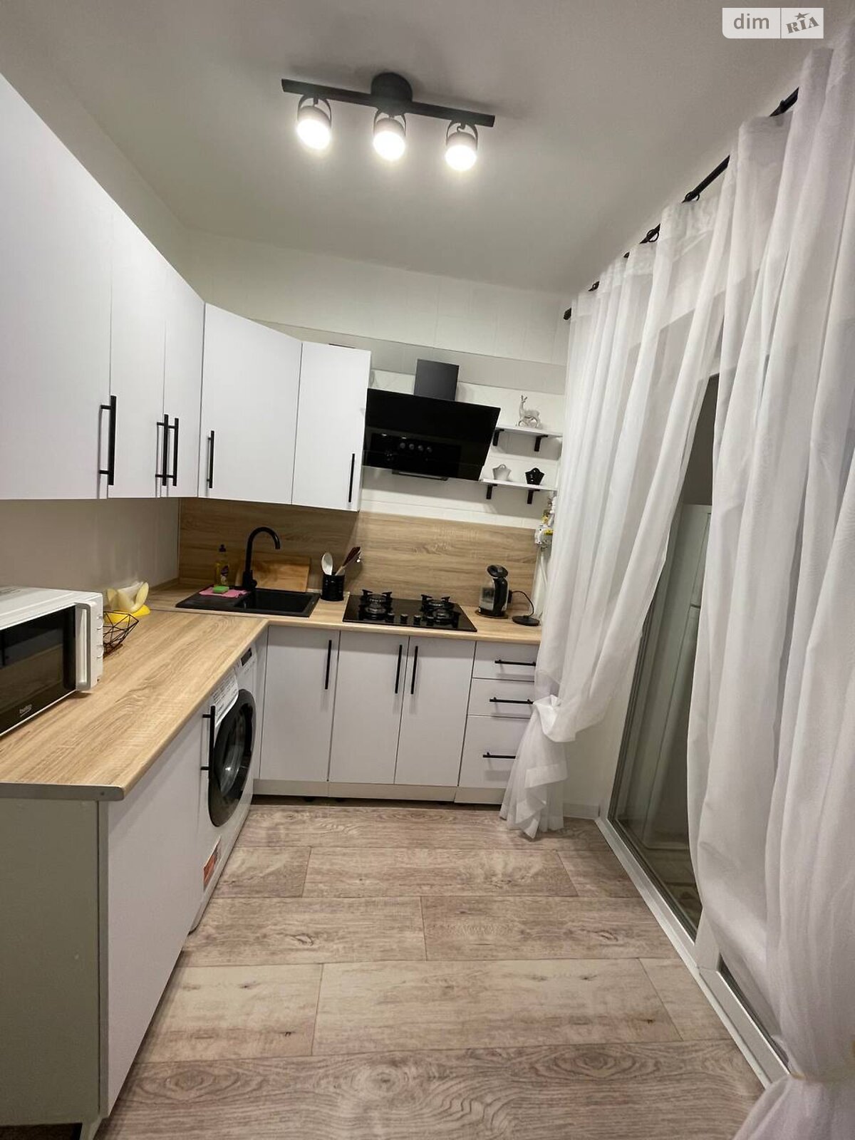 однокомнатная квартира в Киеве, район Лесной Массив, на ул. Ореста Левицкого 3 в аренду на короткий срок посуточно фото 1 однокомнатная квартира в Киеве, район Лесной Массив, на ул. Ореста Левицкого 3 в аренду на короткий срок посуточно фото 1