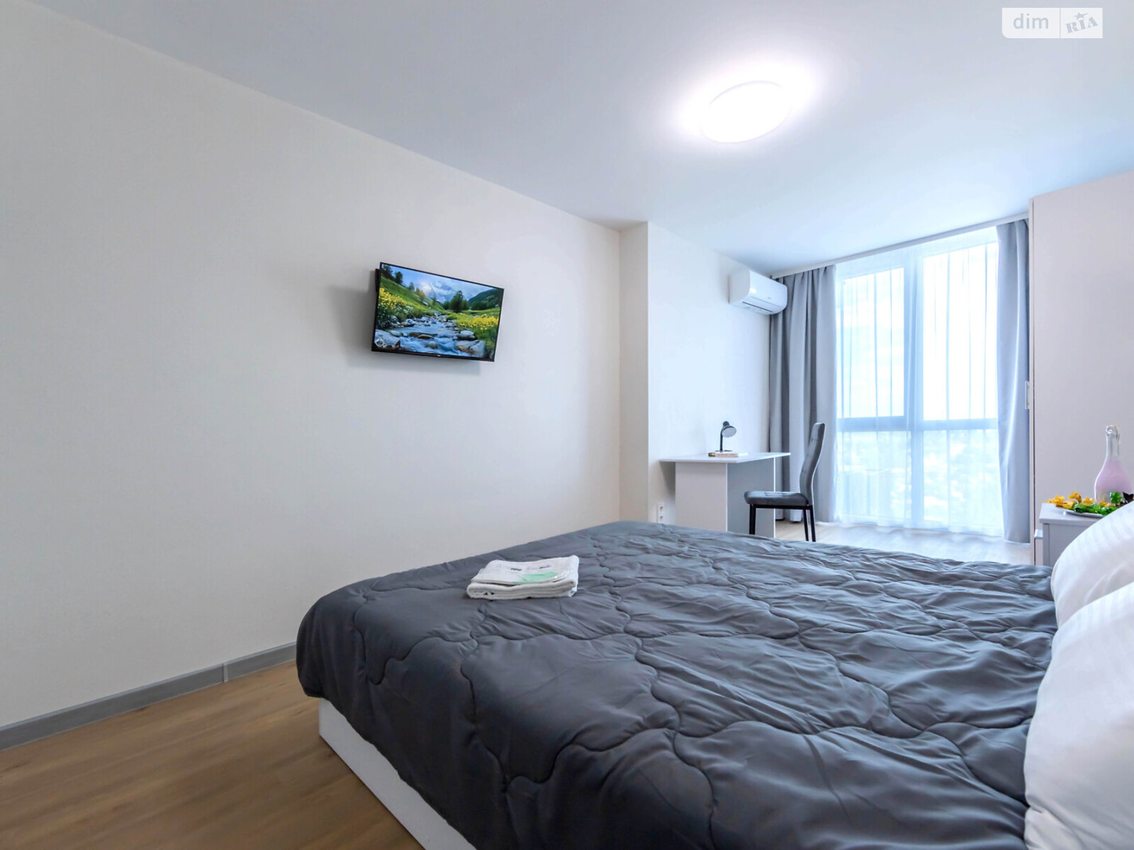 двокімнатна квартира в Києві, район Новобіличі, на вул. Олега Мудрака 1Б корпус 2 в оренду на короткий термін подобово фото 1