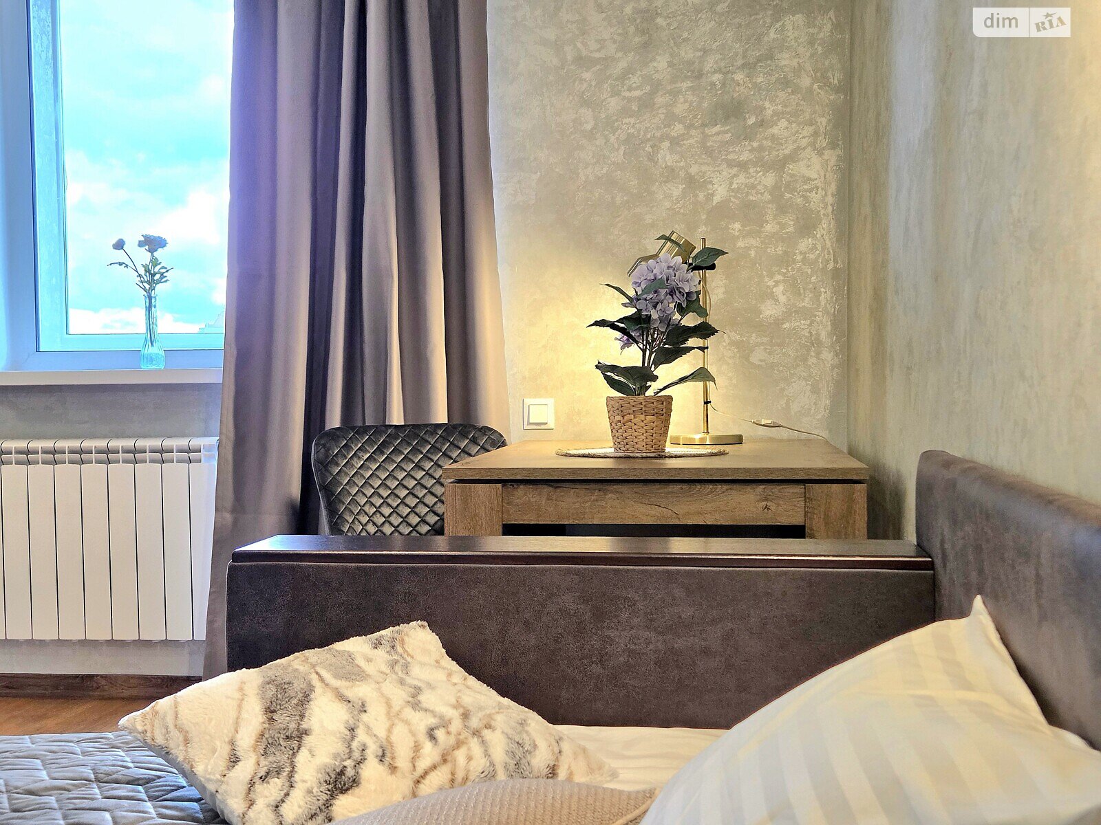 однокімнатна квартира в Києві, район undefined, на вул. Левка Лук’яненка 13А в оренду на короткий термін подобово фото 1