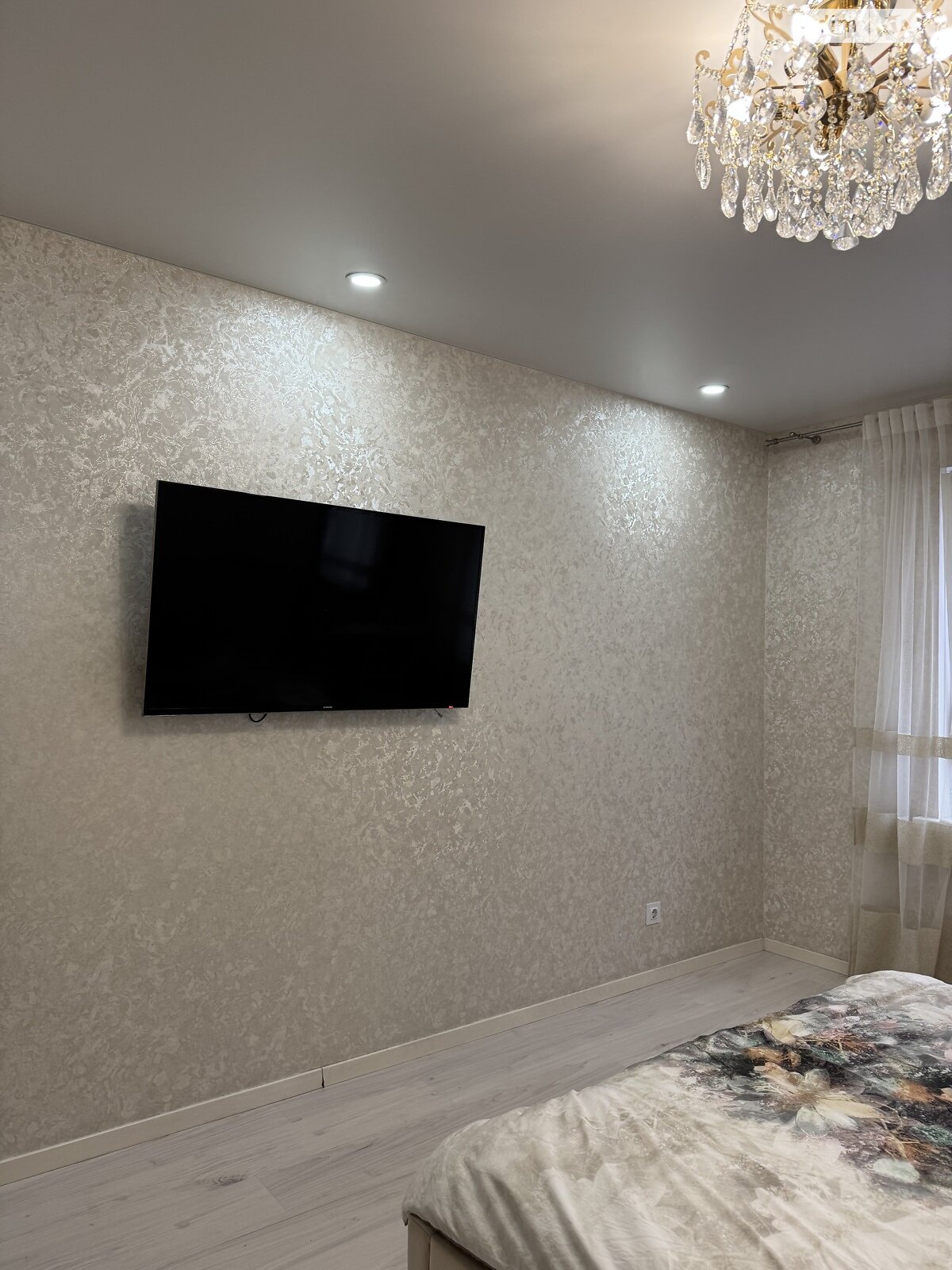 однокомнатная квартира в Киеве, район Дарницкий, на ул. Бориса Гмыри 14Б, кв. 318 в аренду на короткий срок посуточно фото 1 однокомнатная квартира в Киеве, район Дарницкий, на ул. Бориса Гмыри 14Б, кв. 318 в аренду на короткий срок посуточно фото 1