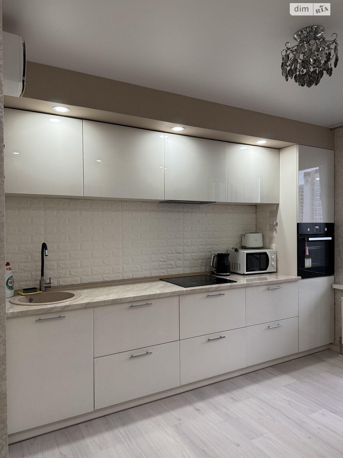 однокомнатная квартира в Киеве, район Дарницкий, на ул. Бориса Гмыри 14Б, кв. 318 в аренду на короткий срок посуточно фото 1 однокомнатная квартира в Киеве, район Дарницкий, на ул. Бориса Гмыри 14Б, кв. 318 в аренду на короткий срок посуточно фото 1