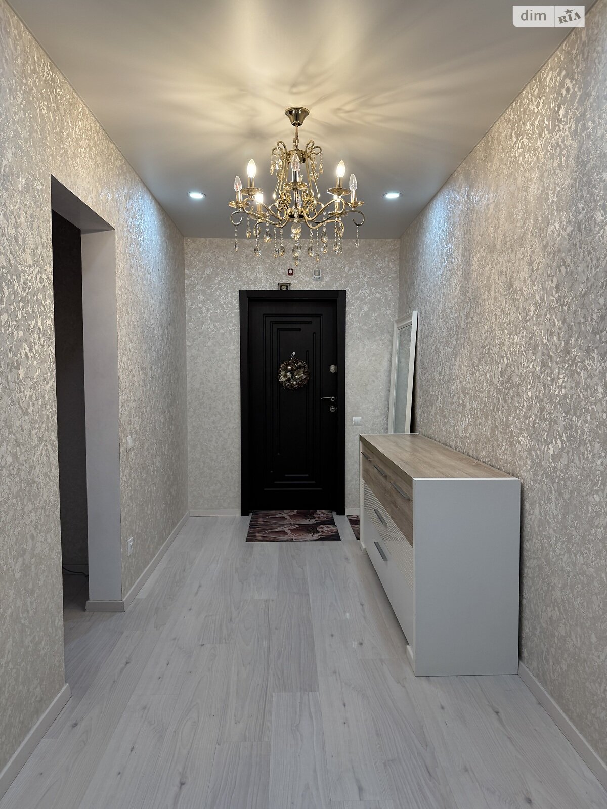 однокомнатная квартира в Киеве, район Дарницкий, на ул. Бориса Гмыри 14Б, кв. 318 в аренду на короткий срок посуточно фото 1 однокомнатная квартира в Киеве, район Дарницкий, на ул. Бориса Гмыри 14Б, кв. 318 в аренду на короткий срок посуточно фото 1