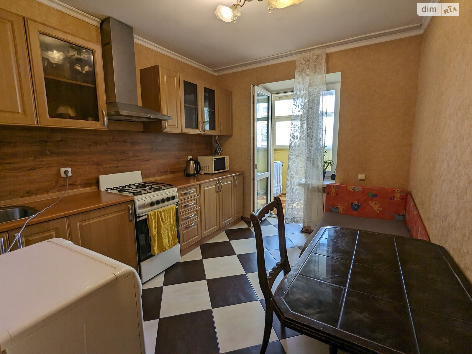 однокімнатна квартира в Києві, район Печерськ, на вул. Рибальська 8 в оренду на короткий термін подобово фото 1 однокімнатна квартира в Києві, район Печерськ, на вул. Рибальська 8 в оренду на короткий термін подобово фото 1