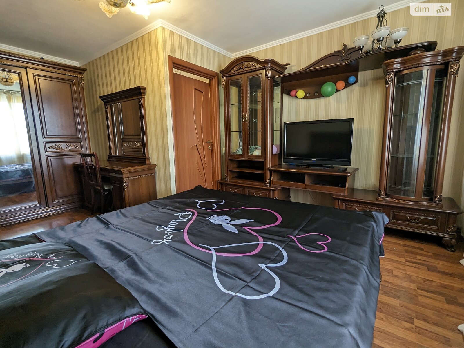 однокімнатна квартира в Києві, район Печерськ, на вул. Рибальська 8 в оренду на короткий термін подобово фото 1 однокімнатна квартира в Києві, район Печерськ, на вул. Рибальська 8 в оренду на короткий термін подобово фото 1