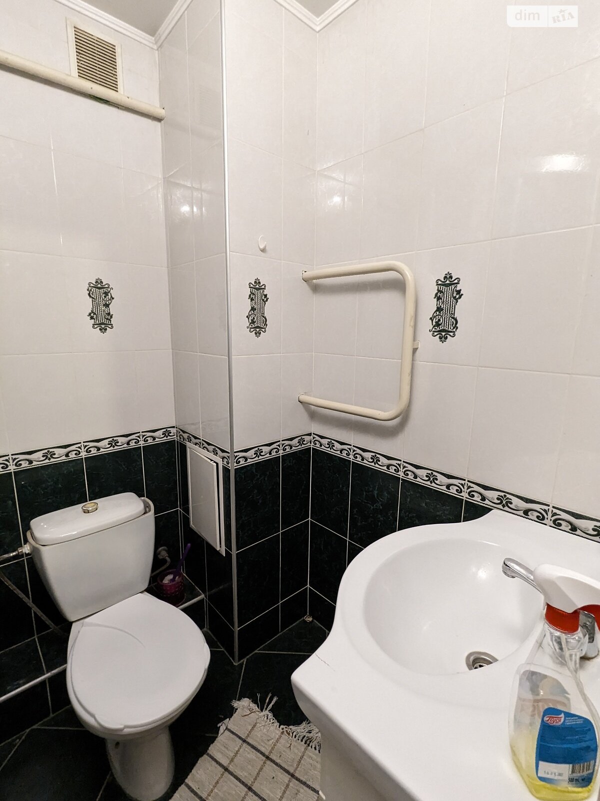 однокімнатна квартира в Києві, район Печерськ, на вул. Рибальська 8 в оренду на короткий термін подобово фото 1 однокімнатна квартира в Києві, район Печерськ, на вул. Рибальська 8 в оренду на короткий термін подобово фото 1