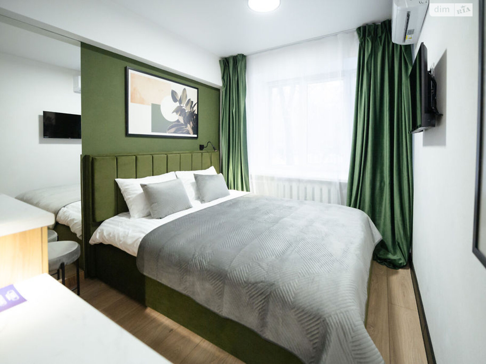 однокомнатная квартира в Киеве, район Печерск, на ул. Лаврская 4 в аренду на короткий срок посуточно фото 1 однокомнатная квартира в Киеве, район Печерск, на ул. Лаврская 4 в аренду на короткий срок посуточно фото 1