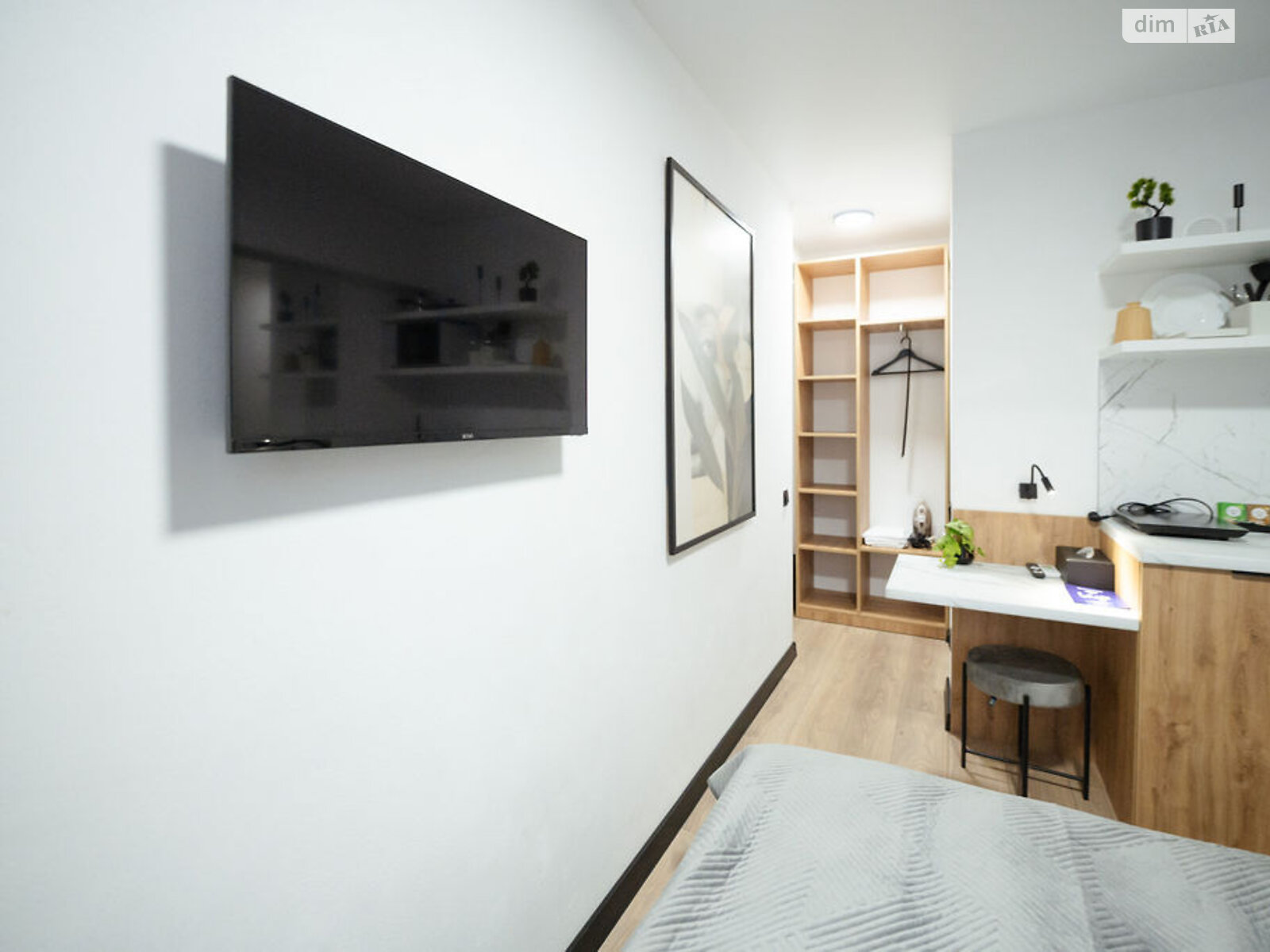 однокомнатная квартира в Киеве, район Печерск, на ул. Лаврская 4 в аренду на короткий срок посуточно фото 1 однокомнатная квартира в Киеве, район Печерск, на ул. Лаврская 4 в аренду на короткий срок посуточно фото 1