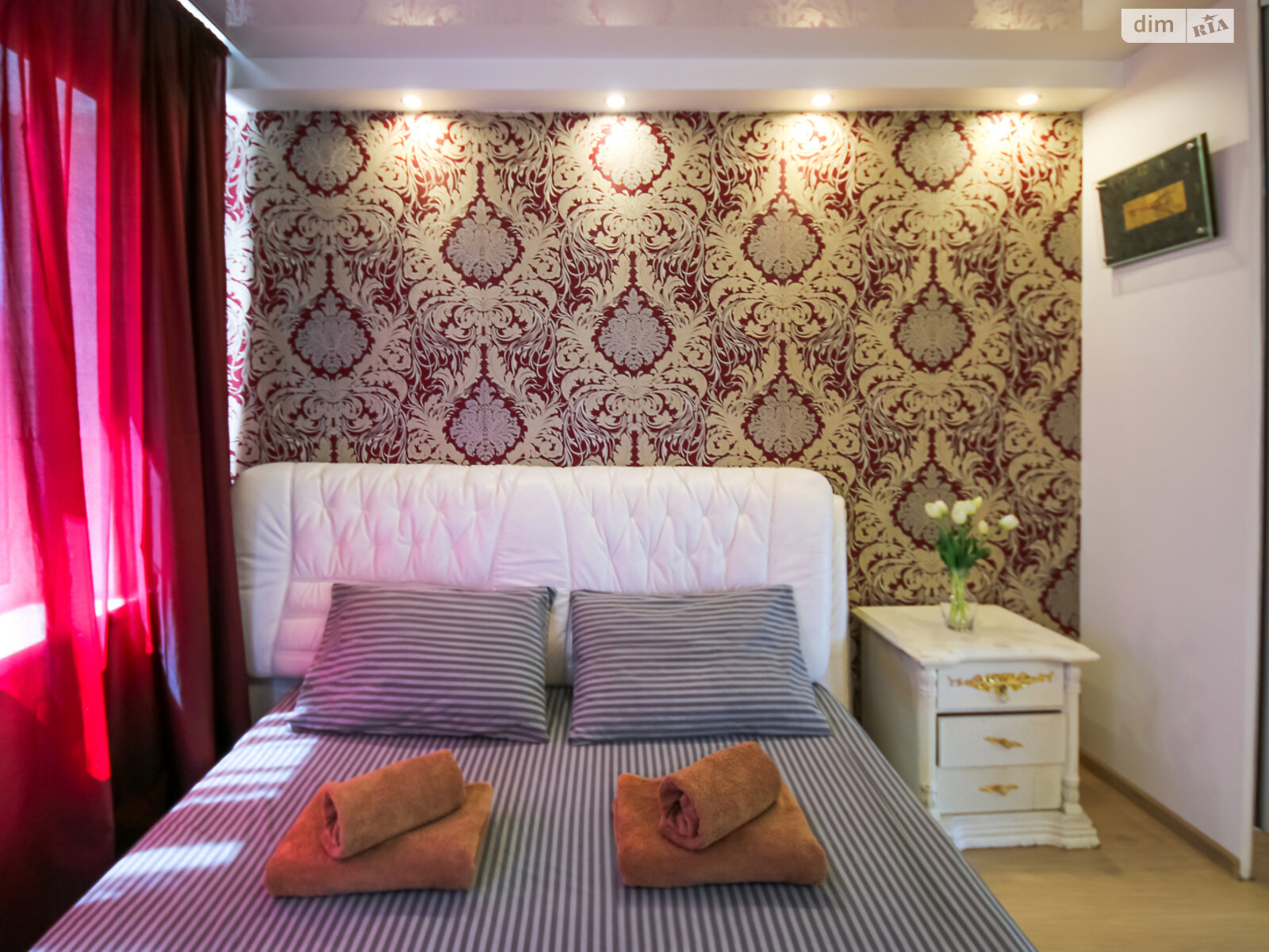 однокімнатна квартира в Києві, район Печерськ, на бул. Лесі Українки 19 в оренду на короткий термін подобово фото 1