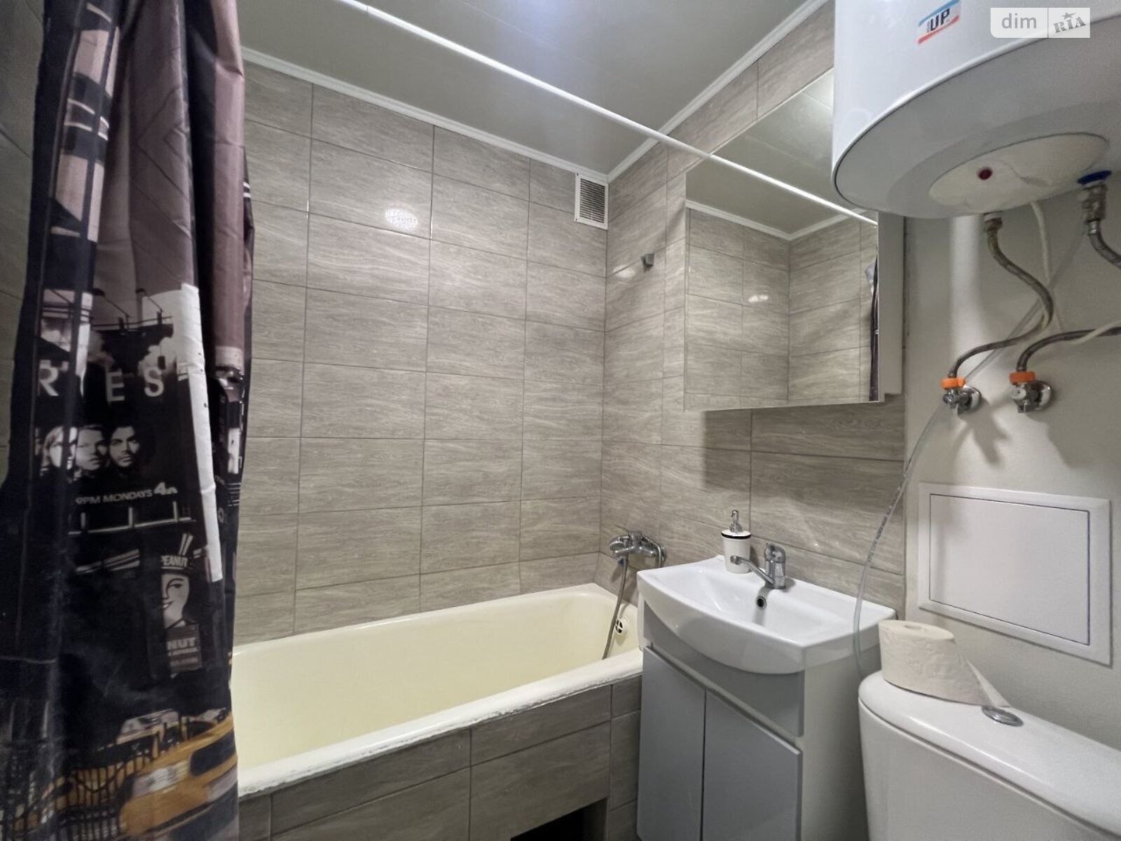 двухкомнатная квартира в Киеве, район Печерск, на спуск Печерский 15 в аренду на короткий срок посуточно фото 1 двухкомнатная квартира в Киеве, район Печерск, на спуск Печерский 15 в аренду на короткий срок посуточно фото 1