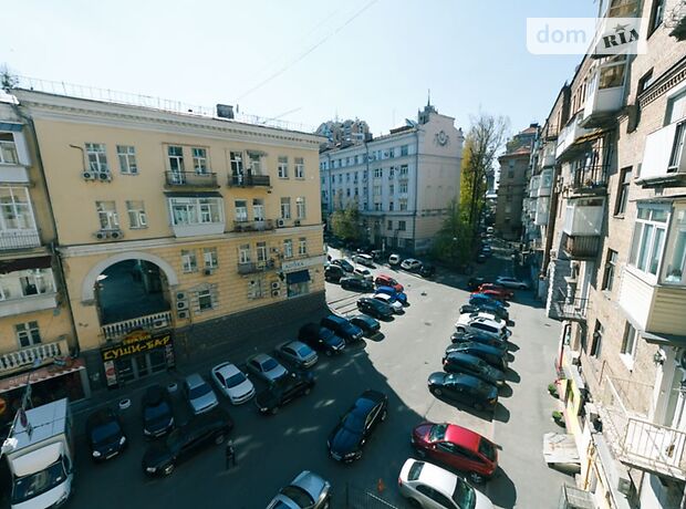 трикімнатна квартира в Києві, район Печерський, на вул. Хрещатик 21 в оренду на короткий термін подобово фото 1 трикімнатна квартира в Києві, район Печерський, на вул. Хрещатик 21 в оренду на короткий термін подобово фото 1