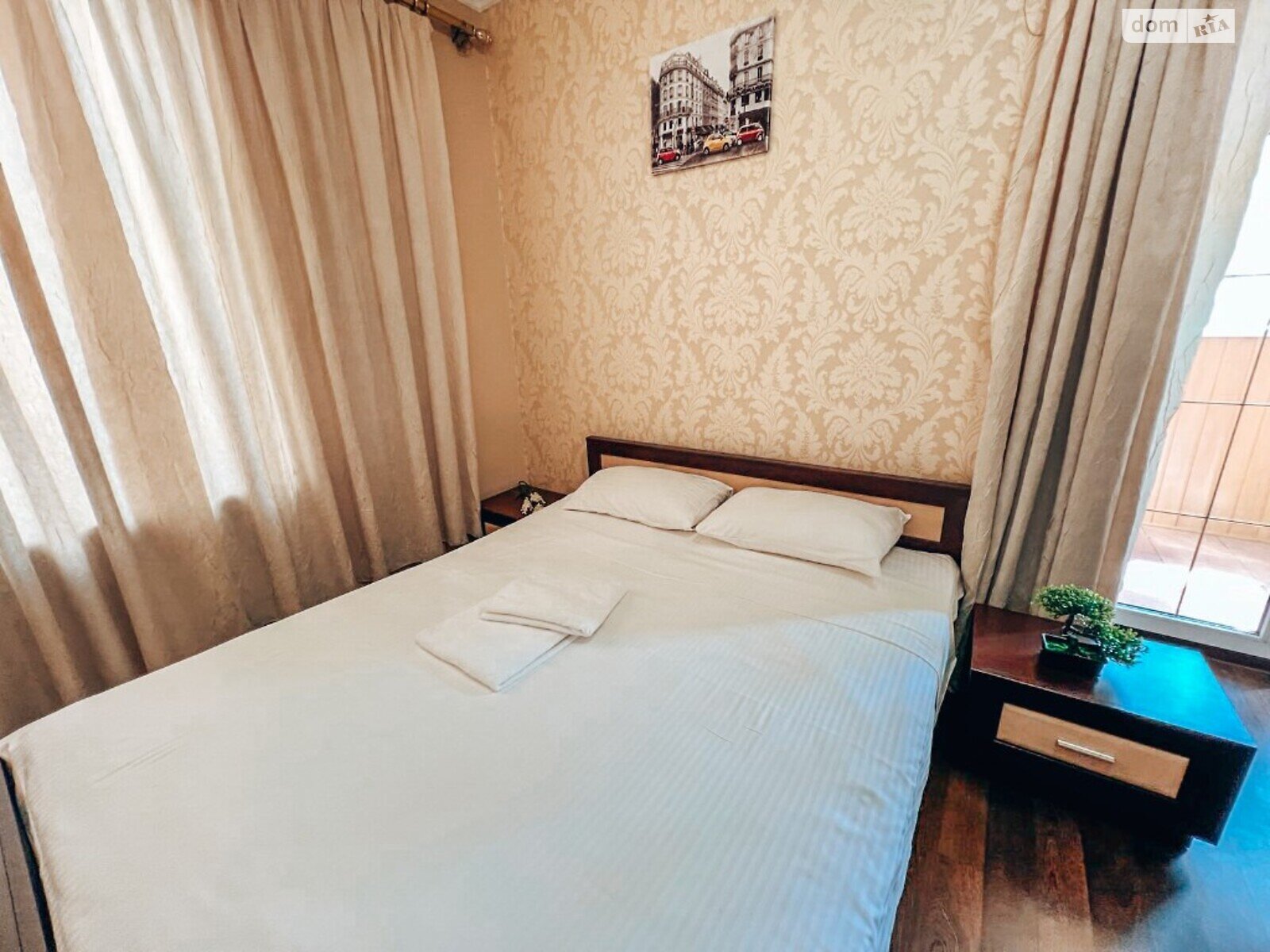 двухкомнатная квартира в Киеве, район Центр, на ул. Крещатик 17 в аренду на короткий срок посуточно фото 1
