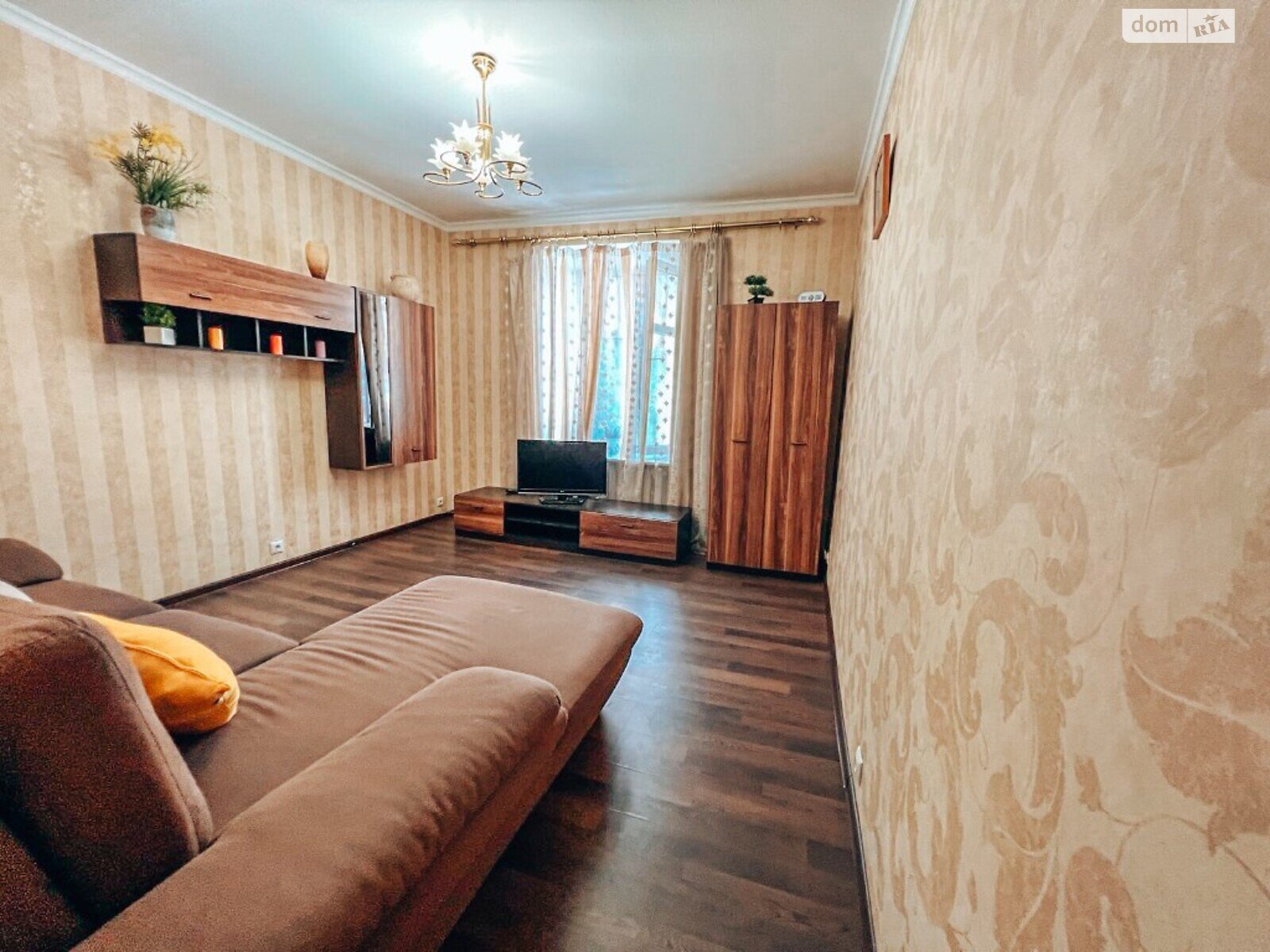 двокімнатна квартира в Києві, район Центр, на вул. Хрещатик 17 в оренду на короткий термін подобово фото 1 двокімнатна квартира в Києві, район Центр, на вул. Хрещатик 17 в оренду на короткий термін подобово фото 1
