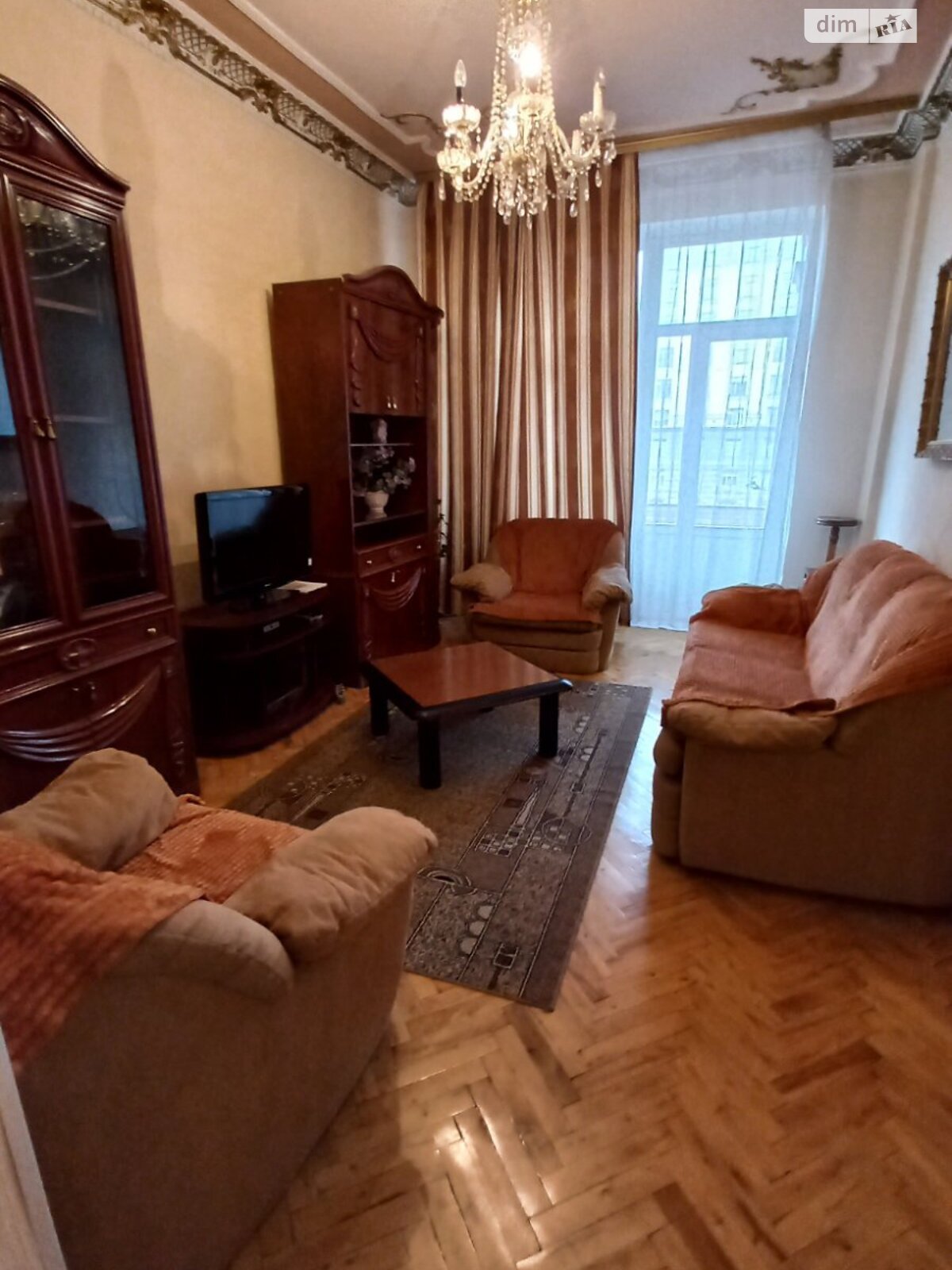 двокімнатна квартира в Києві, район Печерський, на вул. Хрещатик 21 в оренду на короткий термін подобово фото 1 двокімнатна квартира в Києві, район Печерський, на вул. Хрещатик 21 в оренду на короткий термін подобово фото 1