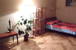 двухкомнатная квартира в Киеве, район Печерский, на пл. Леси Украинки 24 в аренду на короткий срок посуточно фото 2