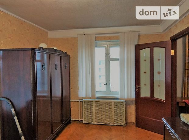 трехкомнатная квартира в Киеве, район Подольский, на ул. Галицкая 7 в аренду на короткий срок посуточно фото 1