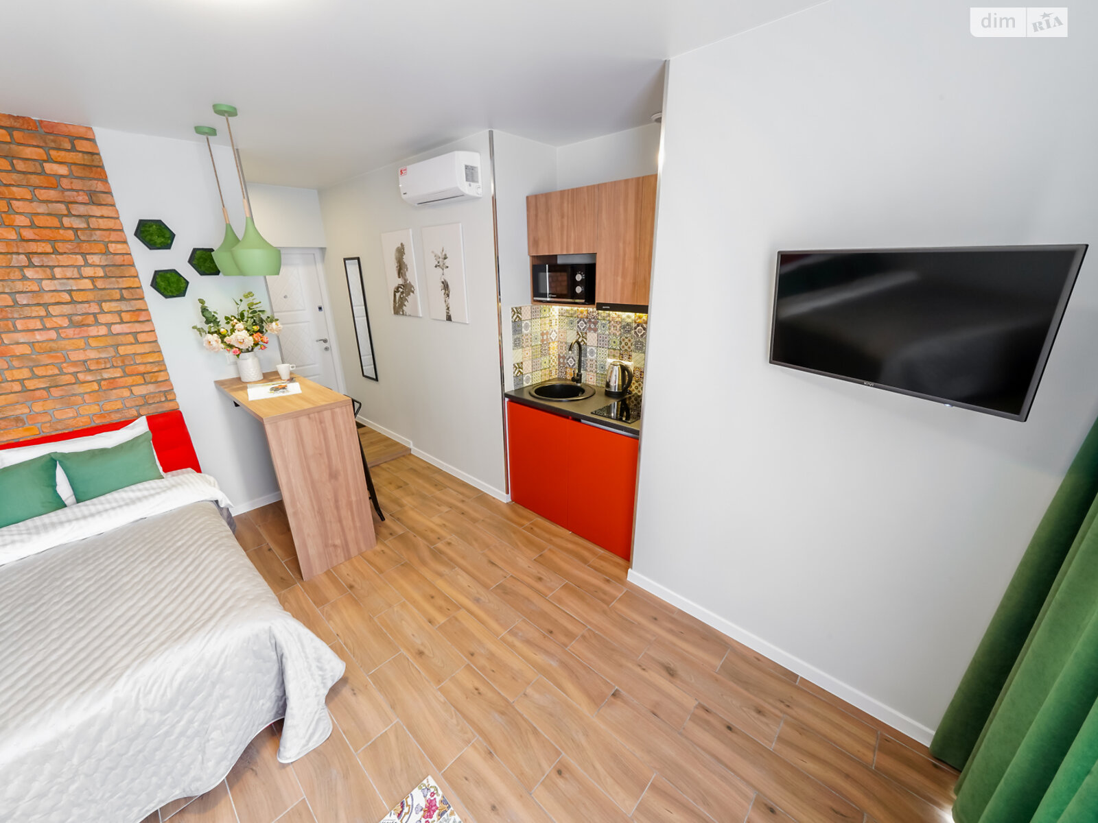 однокомнатная квартира в Киеве, район Подольский, на ул. Тираспольская 52 в аренду на короткий срок посуточно фото 1