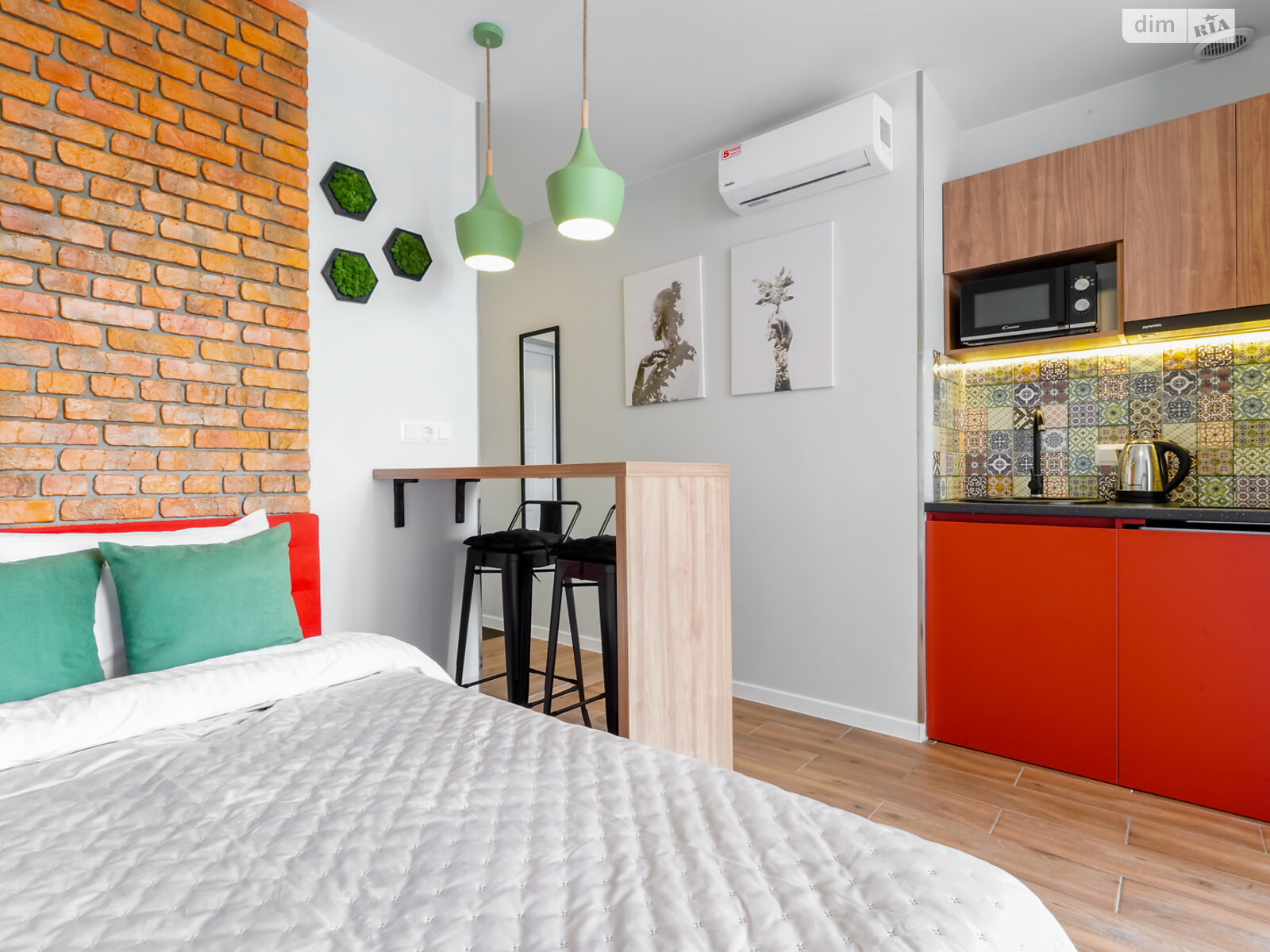 однокомнатная квартира в Киеве, район Подольский, на ул. Тираспольская 52 в аренду на короткий срок посуточно фото 1