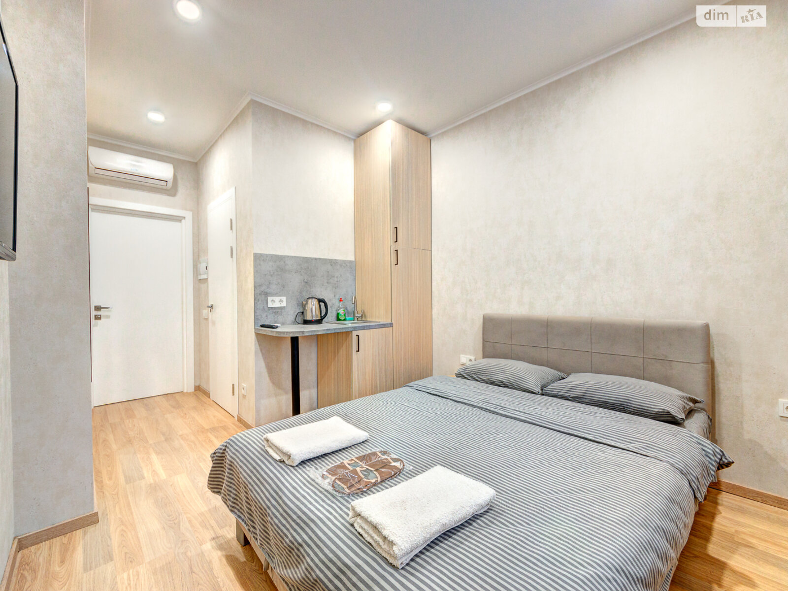 однокомнатная квартира в Киеве, район Шулявка, на просп. Берестейский 1 в аренду на короткий срок посуточно фото 1 однокомнатная квартира в Киеве, район Шулявка, на просп. Берестейский 1 в аренду на короткий срок посуточно фото 1