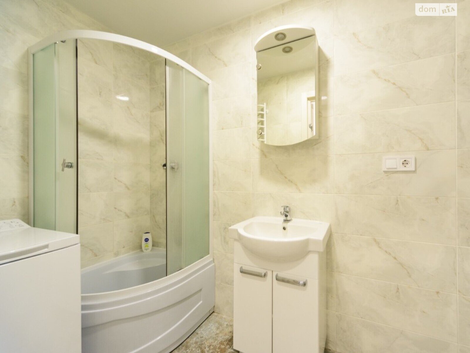 однокімнатна квартира в Києві, район Солом’янський, на вул. Машинобудівна 41 в оренду на короткий термін подобово фото 1 однокімнатна квартира в Києві, район Солом’янський, на вул. Машинобудівна 41 в оренду на короткий термін подобово фото 1