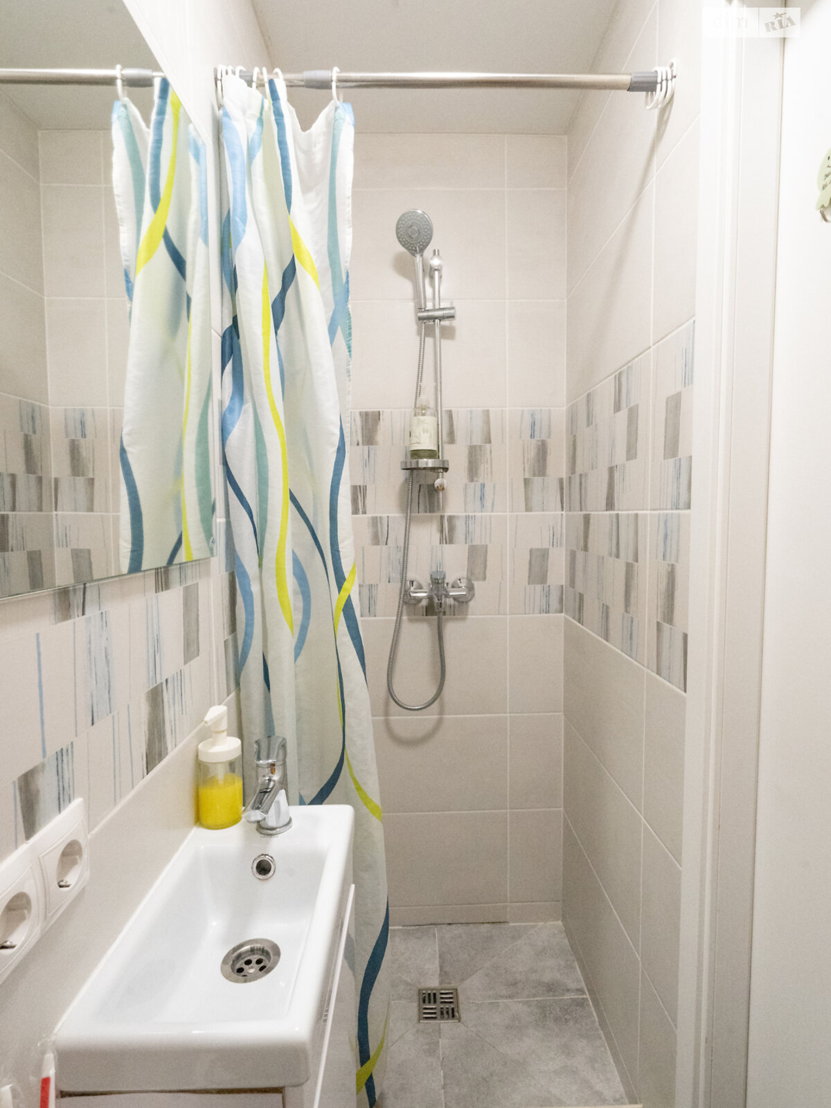 однокомнатная квартира в Киеве, район Соломенский, на ул. Карела Чапека 7 в аренду на короткий срок посуточно фото 1 однокомнатная квартира в Киеве, район Соломенский, на ул. Карела Чапека 7 в аренду на короткий срок посуточно фото 1