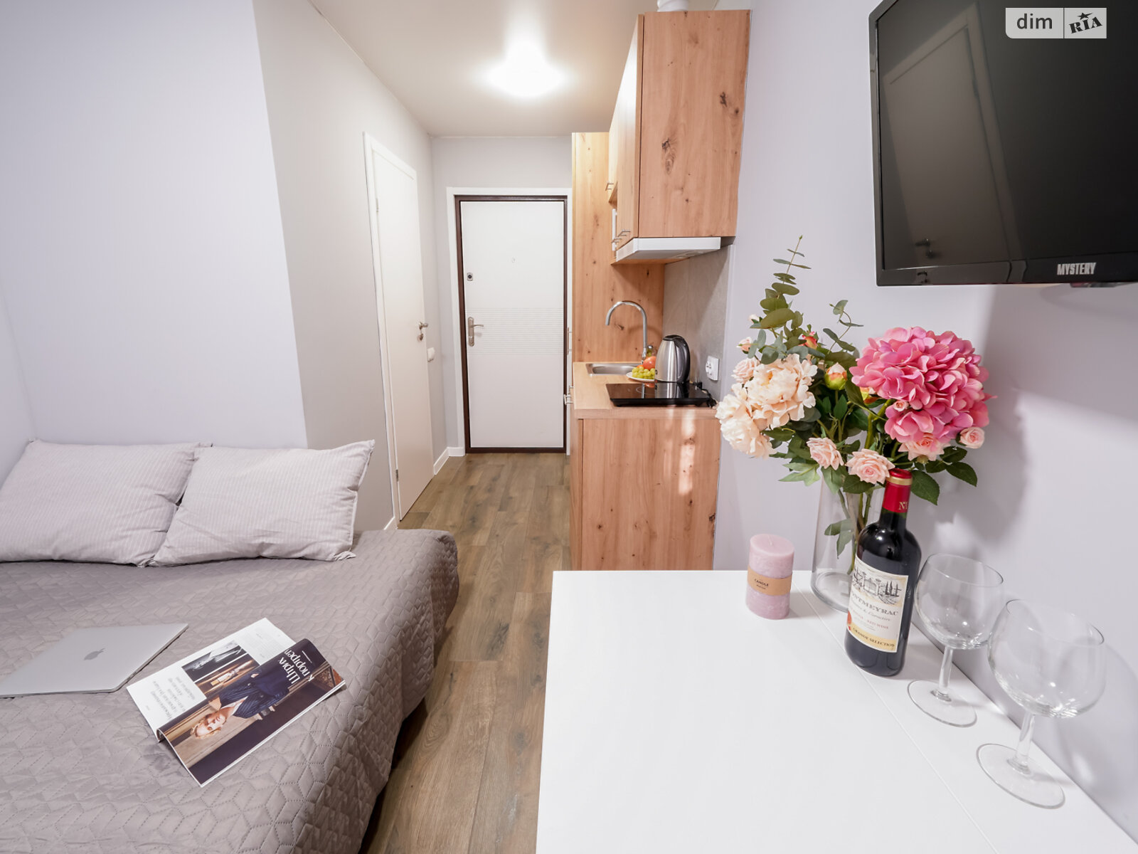 однокомнатная квартира в Киеве, район Соломенский, на ул. Карела Чапека 7 в аренду на короткий срок посуточно фото 1 однокомнатная квартира в Киеве, район Соломенский, на ул. Карела Чапека 7 в аренду на короткий срок посуточно фото 1