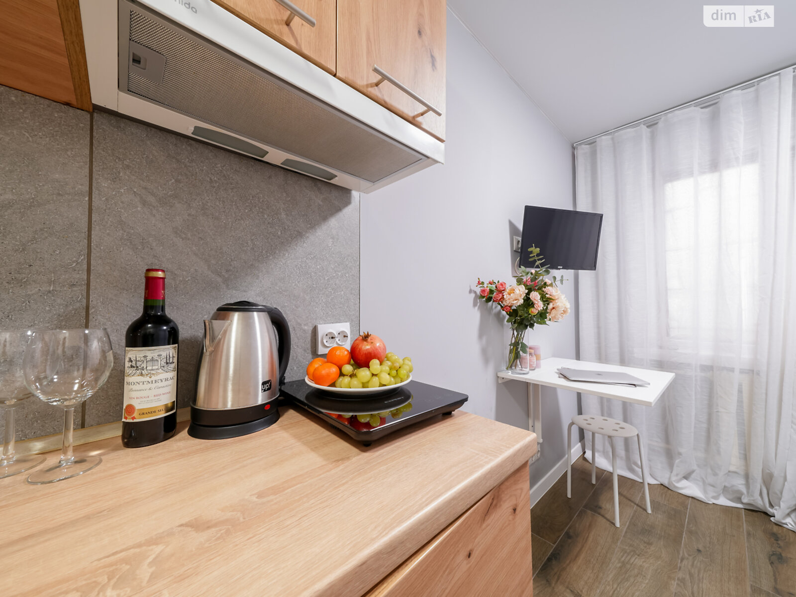 однокомнатная квартира в Киеве, район Соломенский, на ул. Карела Чапека 7 в аренду на короткий срок посуточно фото 1 однокомнатная квартира в Киеве, район Соломенский, на ул. Карела Чапека 7 в аренду на короткий срок посуточно фото 1