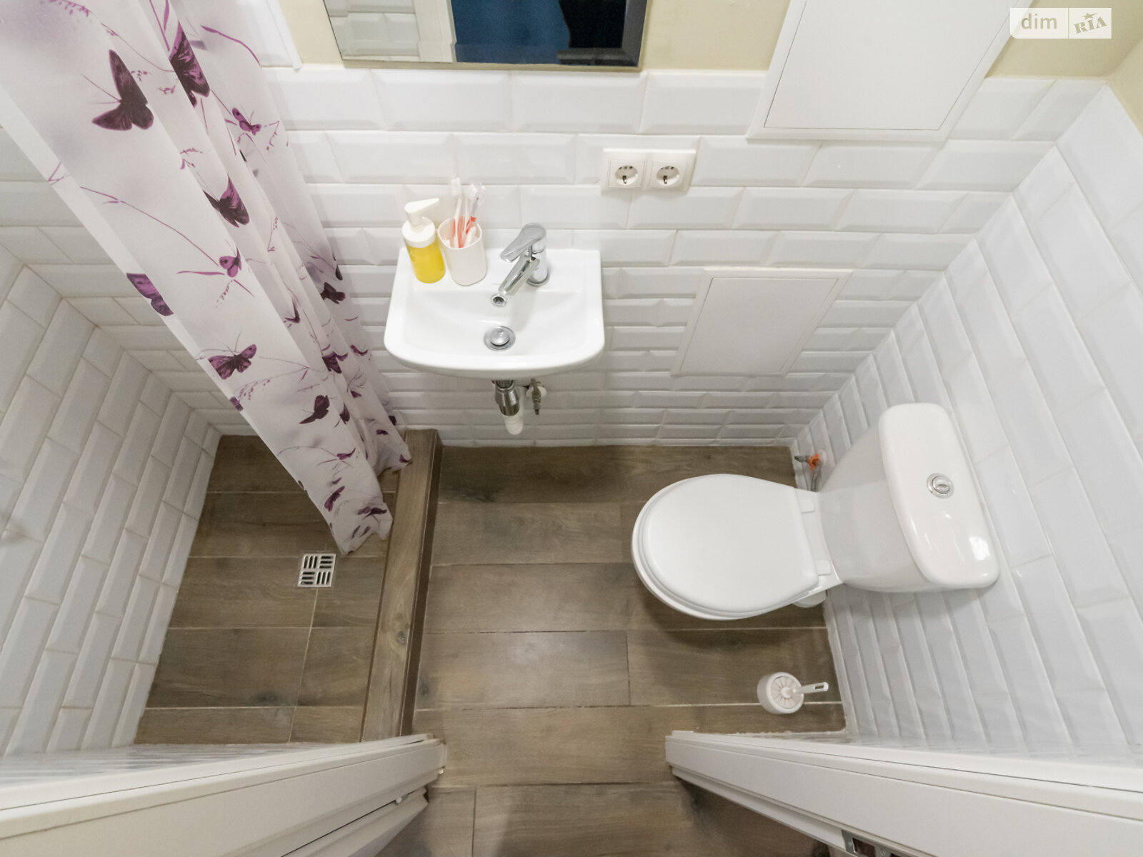 однокомнатная квартира в Киеве, район Соломенский, на ул. Карела Чапека 7 в аренду на короткий срок посуточно фото 1 однокомнатная квартира в Киеве, район Соломенский, на ул. Карела Чапека 7 в аренду на короткий срок посуточно фото 1