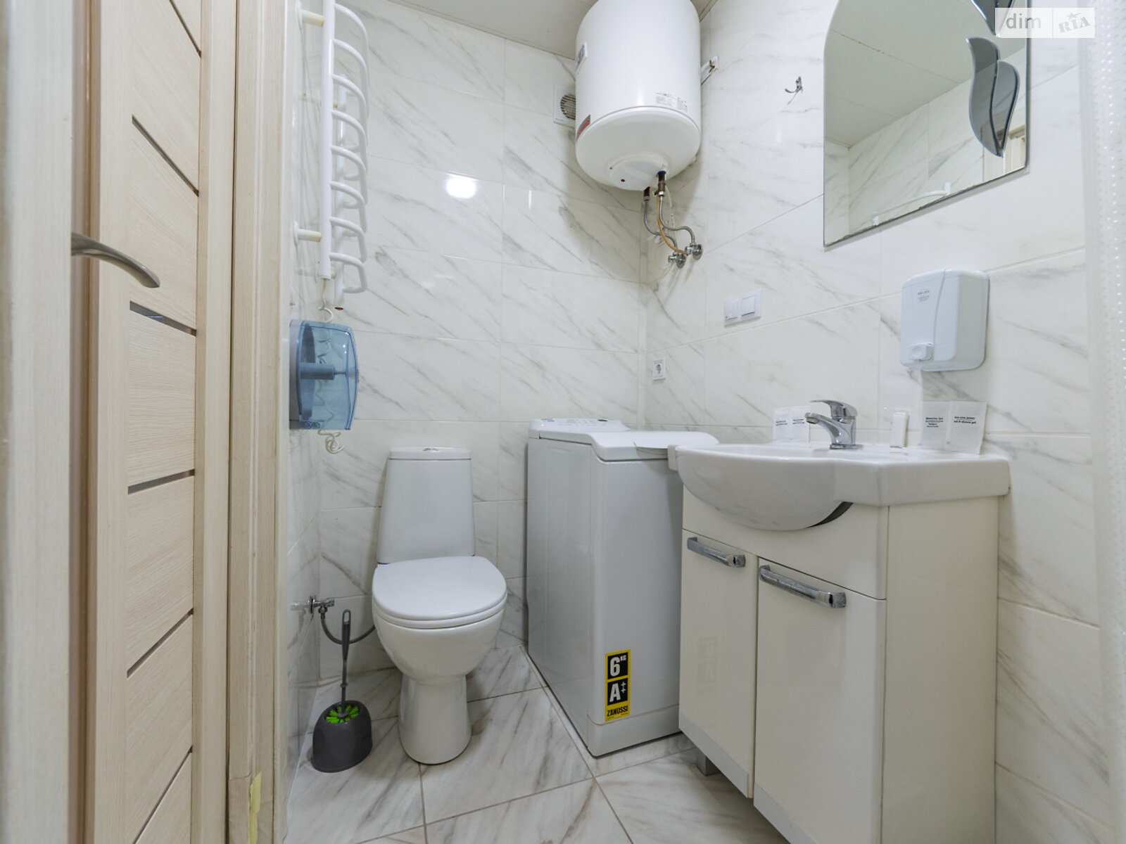 однокімнатна квартира в Києві, район Солом’янський, на вул. Машинобудівна 41 в оренду на короткий термін подобово фото 1 однокімнатна квартира в Києві, район Солом’янський, на вул. Машинобудівна 41 в оренду на короткий термін подобово фото 1