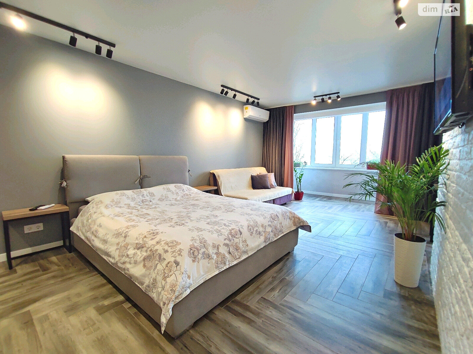 однокомнатная квартира в Киеве, район Соломянка, на ул. Митрополита Василия Липковского 17 в аренду на короткий срок посуточно фото 1