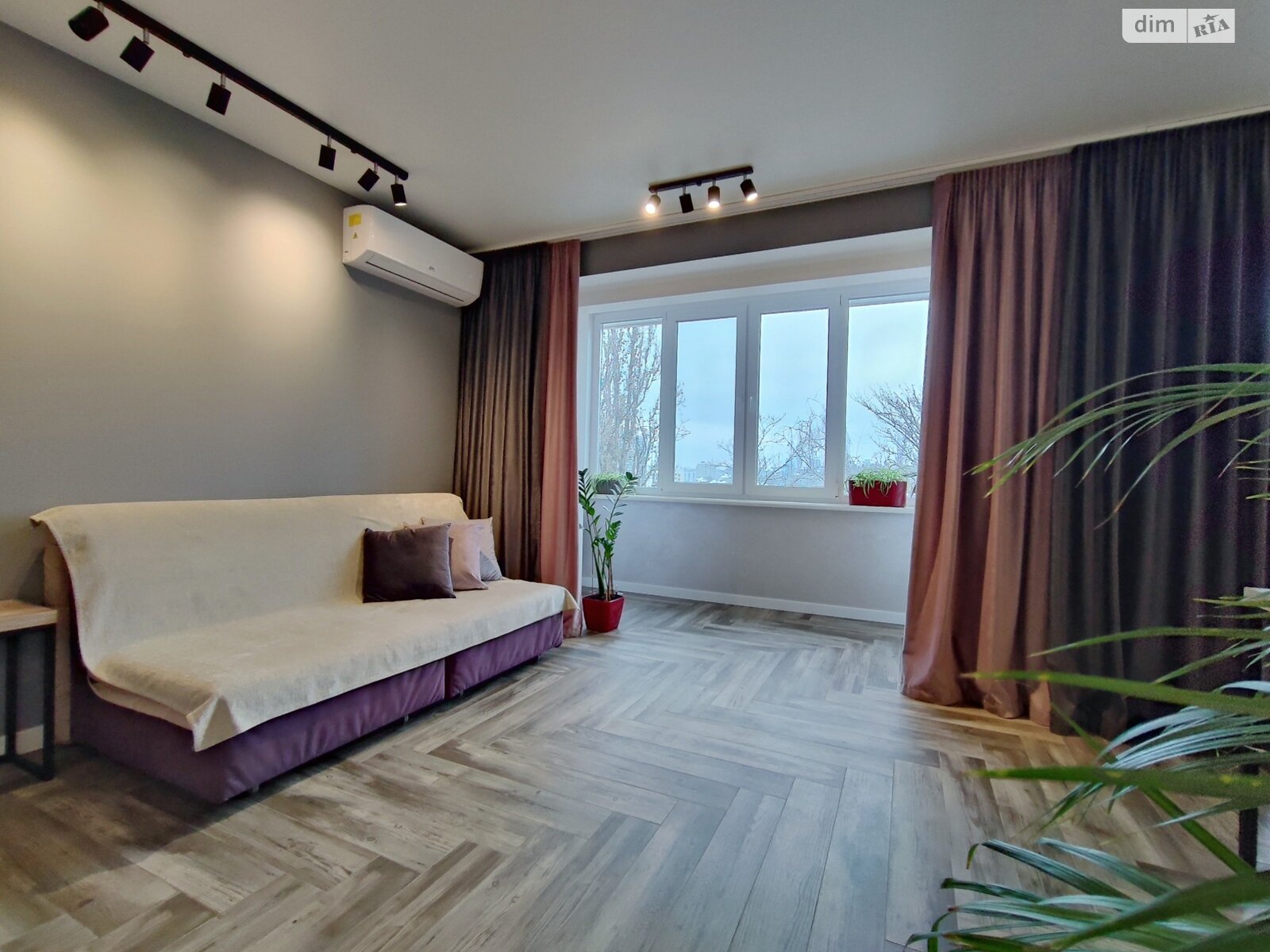 однокомнатная квартира в Киеве, район Соломянка, на ул. Митрополита Василия Липковского 17 в аренду на короткий срок посуточно фото 1