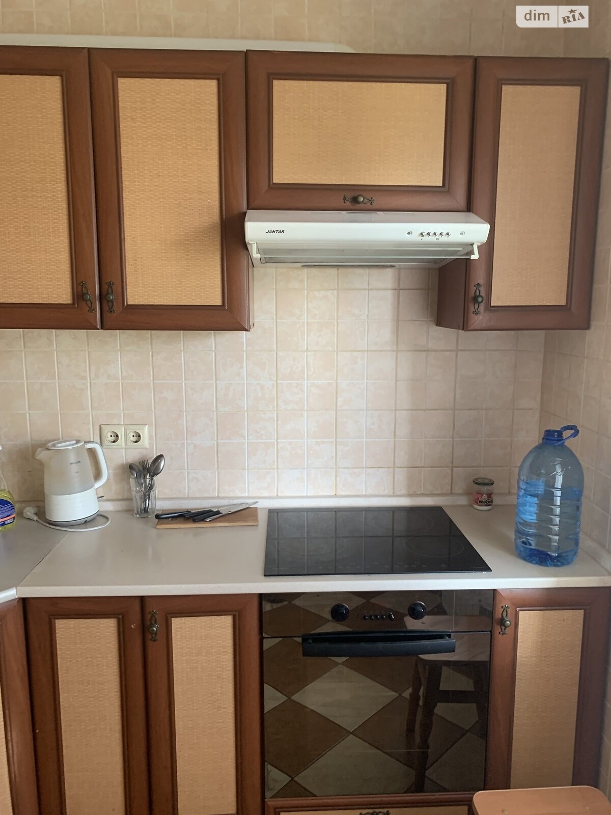 однокімнатна квартира в Києві, район Деснянський, на вул. Олександри Екстер 12 в оренду на короткий термін подобово фото 1