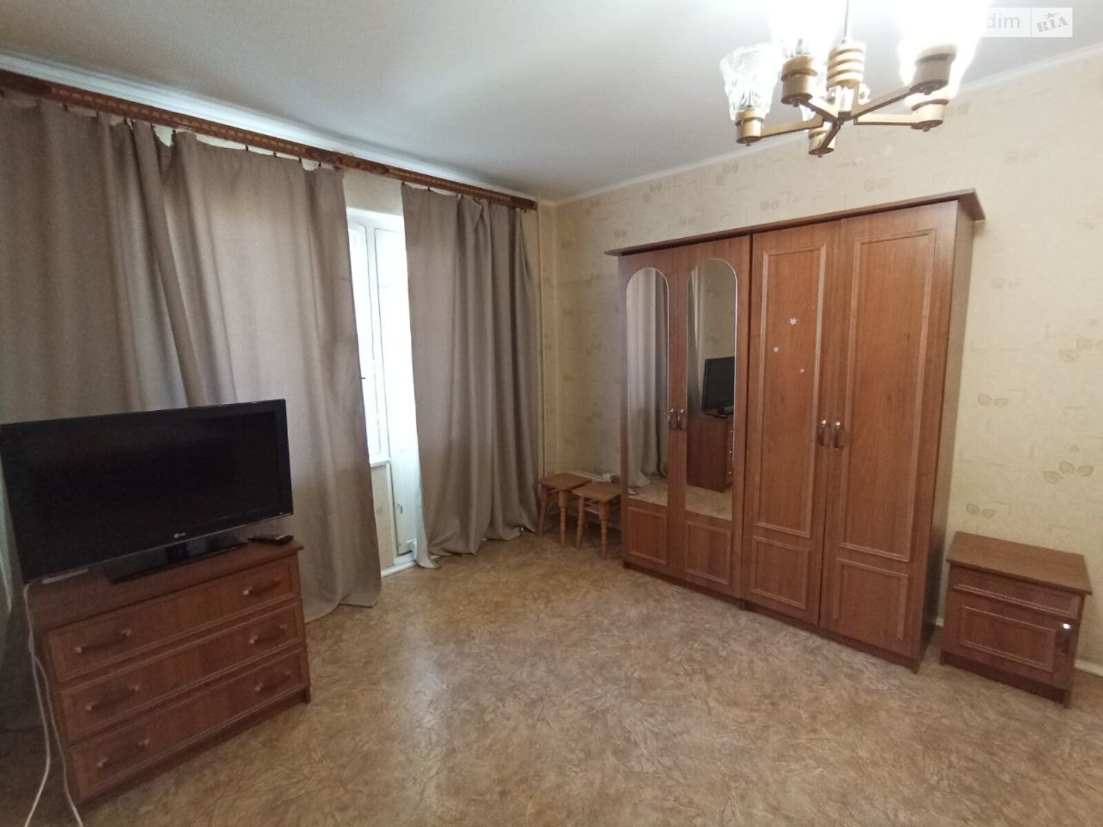 однокомнатная квартира в Киеве, район Троещина, на бул. Леонида Быкова 4 в аренду на короткий срок посуточно фото 1