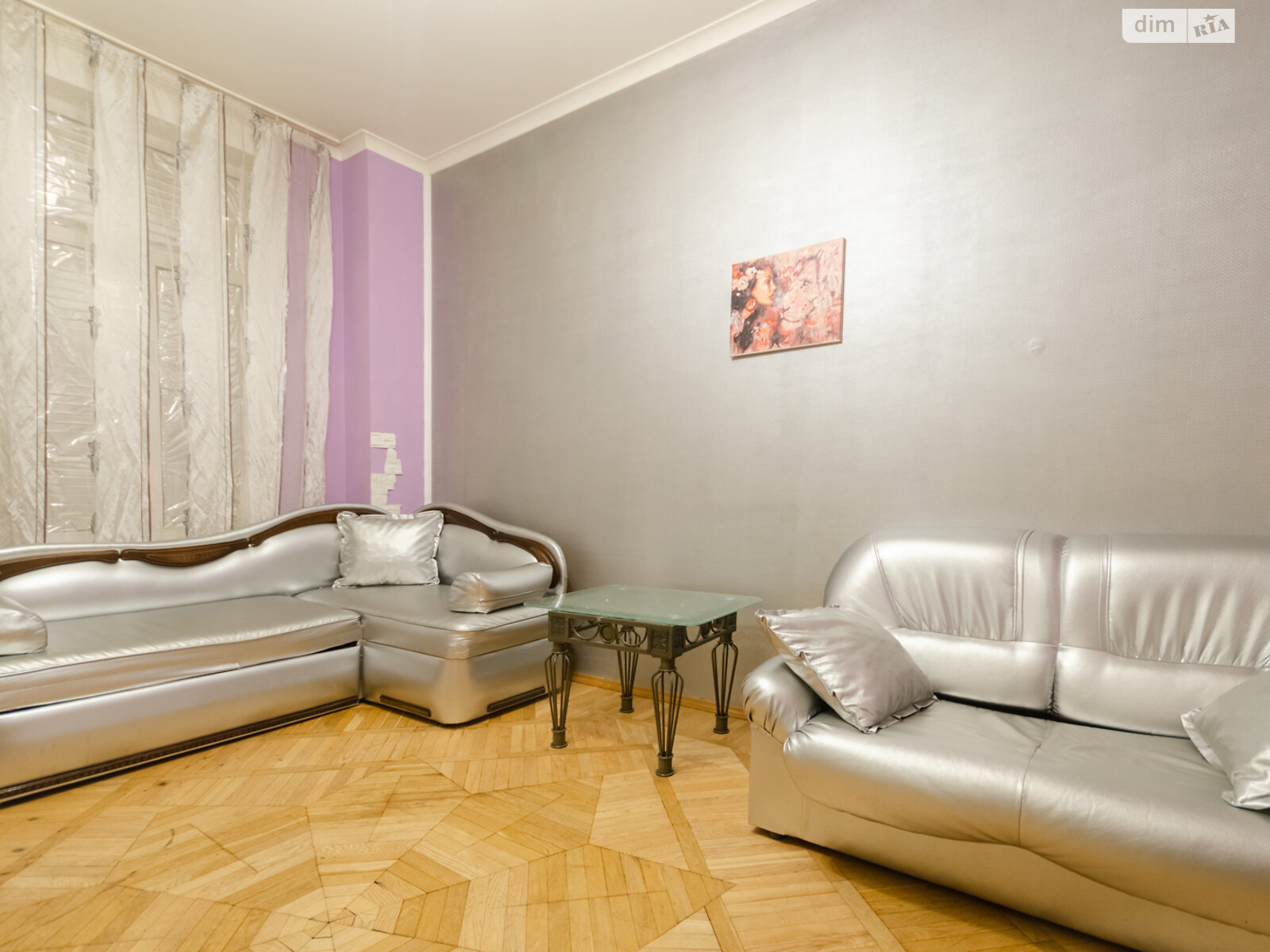 трикімнатна квартира в Києві, район Центр, на вул. Хрещатик 21 в оренду на короткий термін подобово фото 1