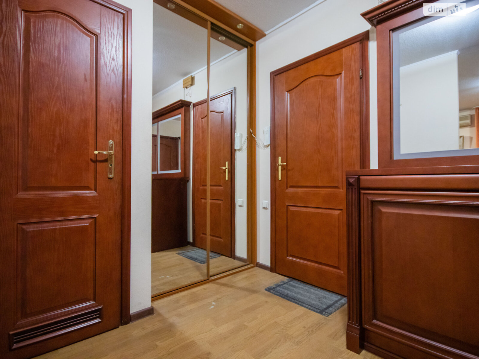 двухкомнатная квартира в Киеве, район Центр, на ул. Малая Житомирская 10 в аренду на короткий срок посуточно фото 1 двухкомнатная квартира в Киеве, район Центр, на ул. Малая Житомирская 10 в аренду на короткий срок посуточно фото 1