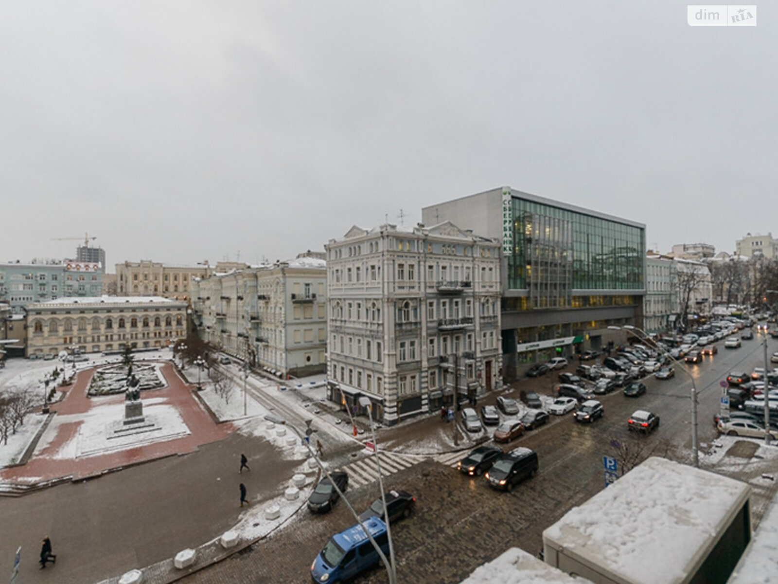 трикімнатна квартира в Києві, район Центр, на вул. Володимирська 51-53 в оренду на короткий термін подобово фото 1