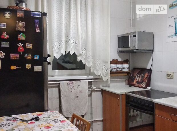 двухкомнатная квартира в Киеве, район Виноградарь, на ул. Межевая 4 в аренду на короткий срок посуточно фото 1