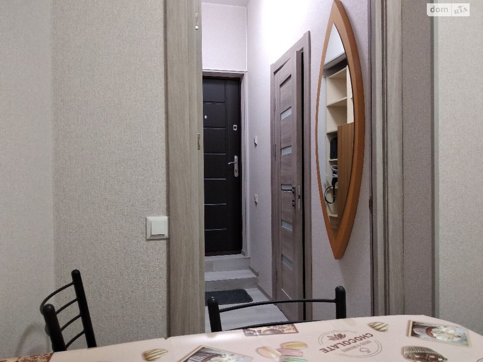однокімнатна квартира в Києві, район Виноградар, на вул. Світлицького 35 в оренду на короткий термін подобово фото 1 однокімнатна квартира в Києві, район Виноградар, на вул. Світлицького 35 в оренду на короткий термін подобово фото 1
