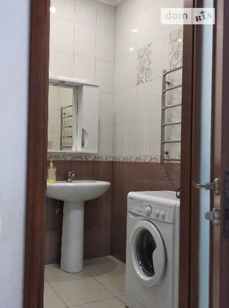 двокімнатна квартира в Києві, район Виноградар, на вул. Світлицького 35 в оренду на короткий термін подобово фото 1 двокімнатна квартира в Києві, район Виноградар, на вул. Світлицького 35 в оренду на короткий термін подобово фото 1