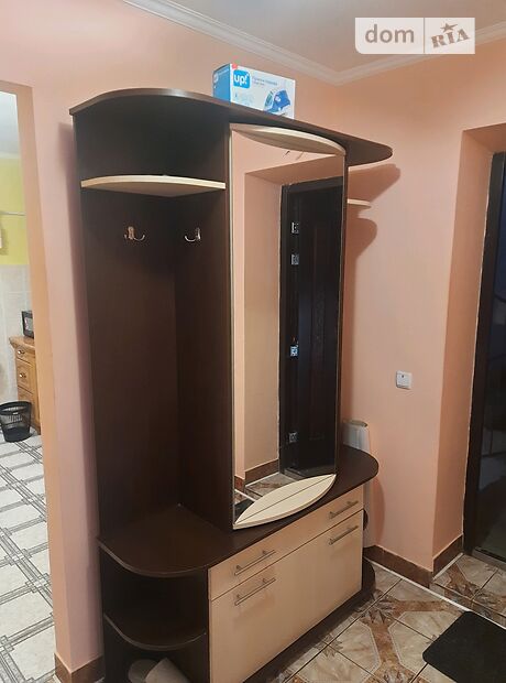 трехкомнатная квартира в Косове, район Косов, на ул. Шевченко 2 в аренду на короткий срок посуточно фото 1 трехкомнатная квартира в Косове, район Косов, на ул. Шевченко 2 в аренду на короткий срок посуточно фото 1