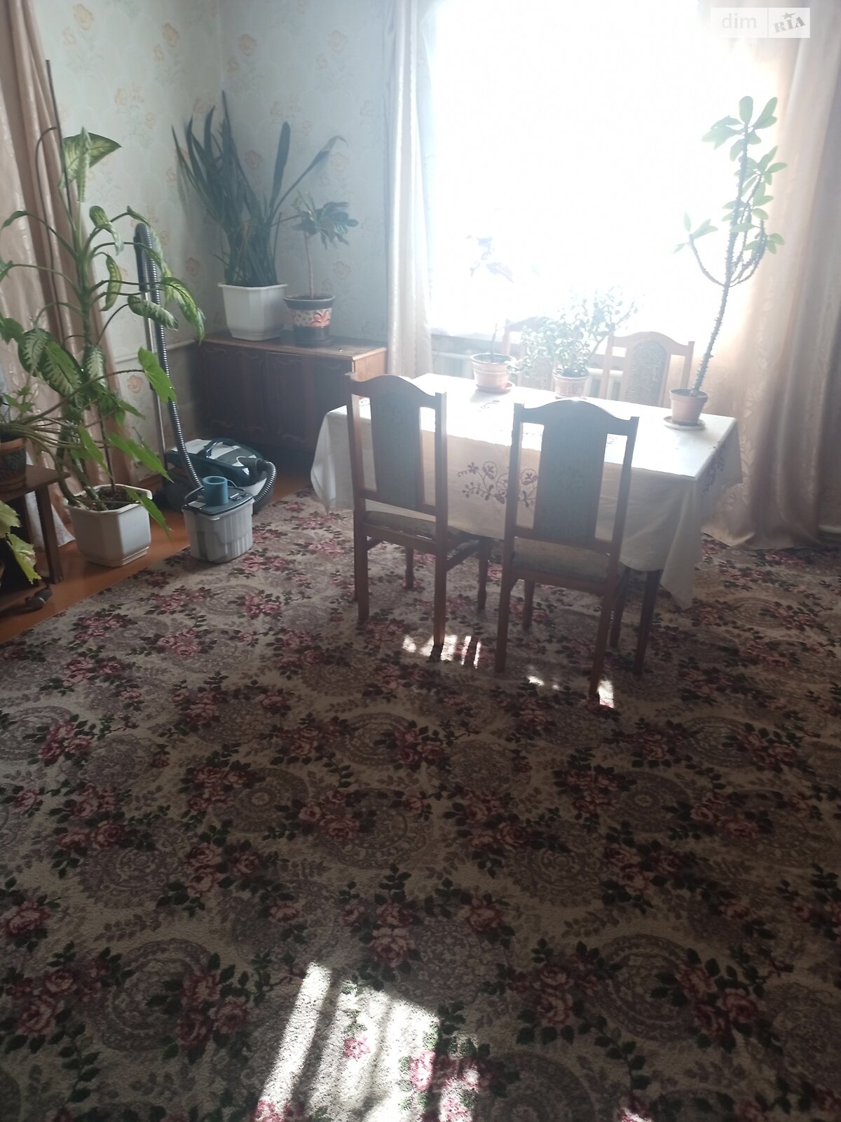 трехкомнатная квартира в Красилове, на ул. Левадна 6 в аренду на короткий срок посуточно фото 1