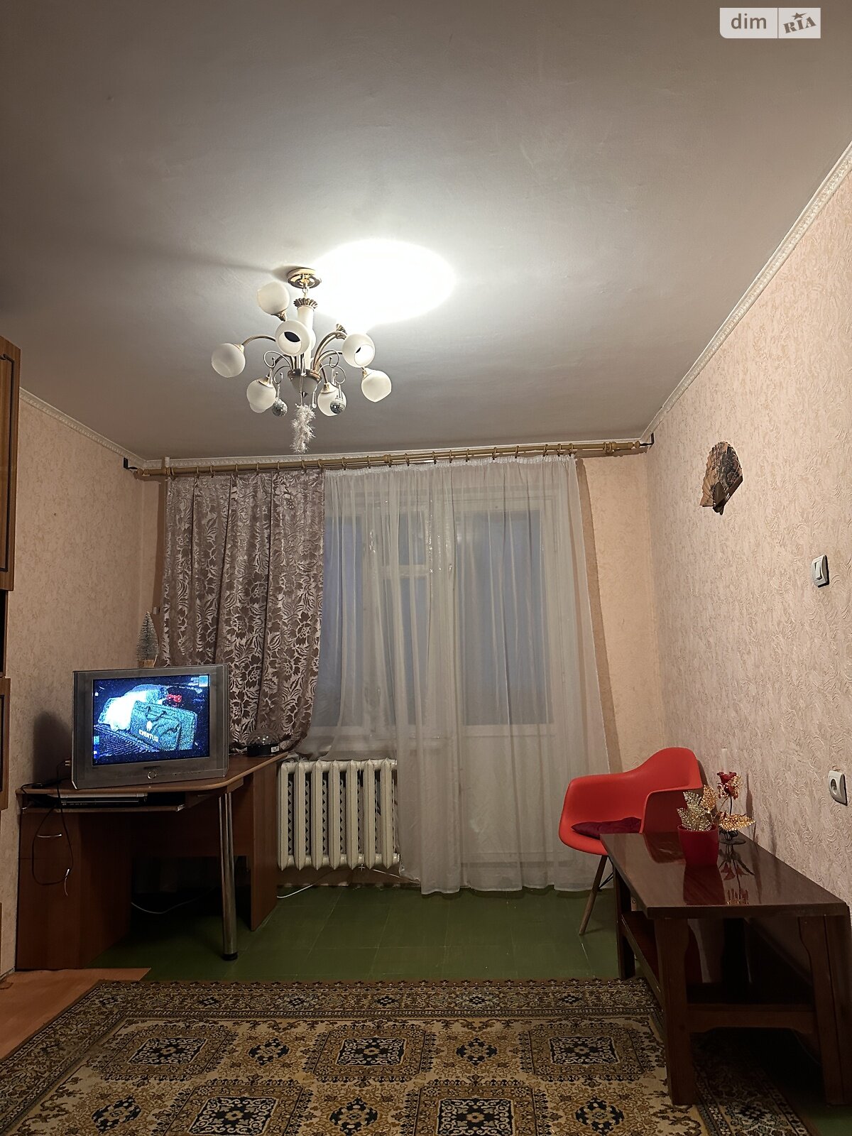 двухкомнатная квартира в Кривом Роге, район Покровский, на ул. Электрозаводская 9 в аренду на короткий срок посуточно фото 1