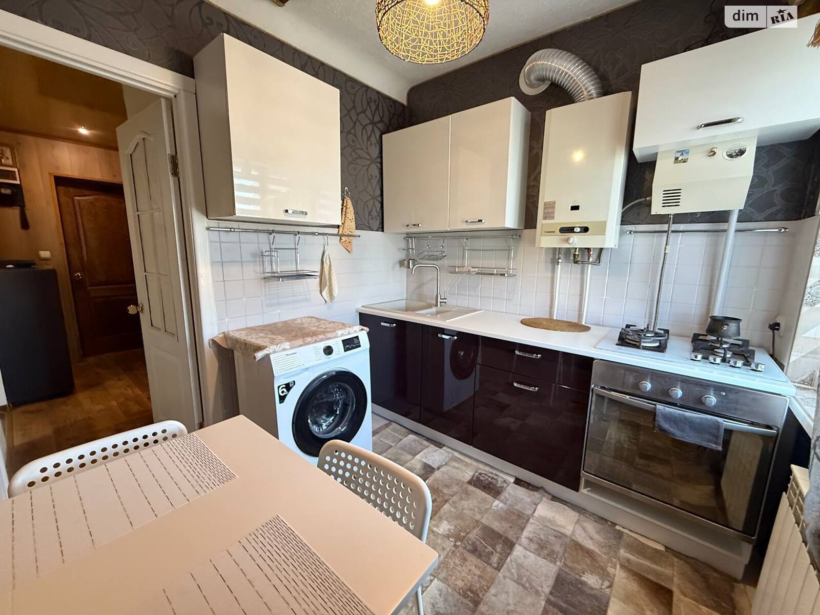 однокомнатная квартира в Кривом Роге, район Центрально-Городской, на просп. Центральный 8 в аренду на короткий срок посуточно фото 1 однокомнатная квартира в Кривом Роге, район Центрально-Городской, на просп. Центральный 8 в аренду на короткий срок посуточно фото 1