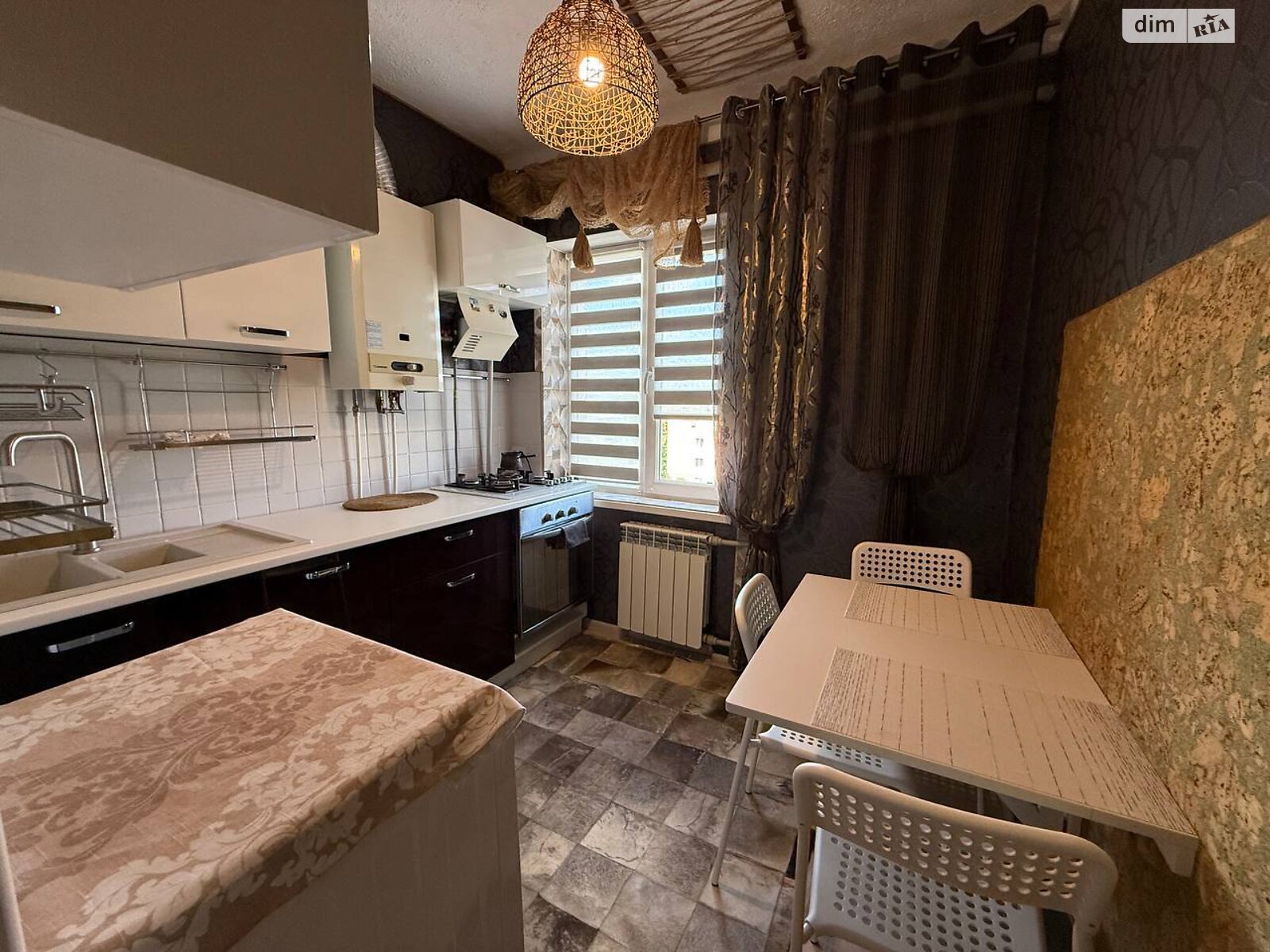 однокомнатная квартира в Кривом Роге, район Центрально-Городской, на просп. Центральный 8 в аренду на короткий срок посуточно фото 1 однокомнатная квартира в Кривом Роге, район Центрально-Городской, на просп. Центральный 8 в аренду на короткий срок посуточно фото 1