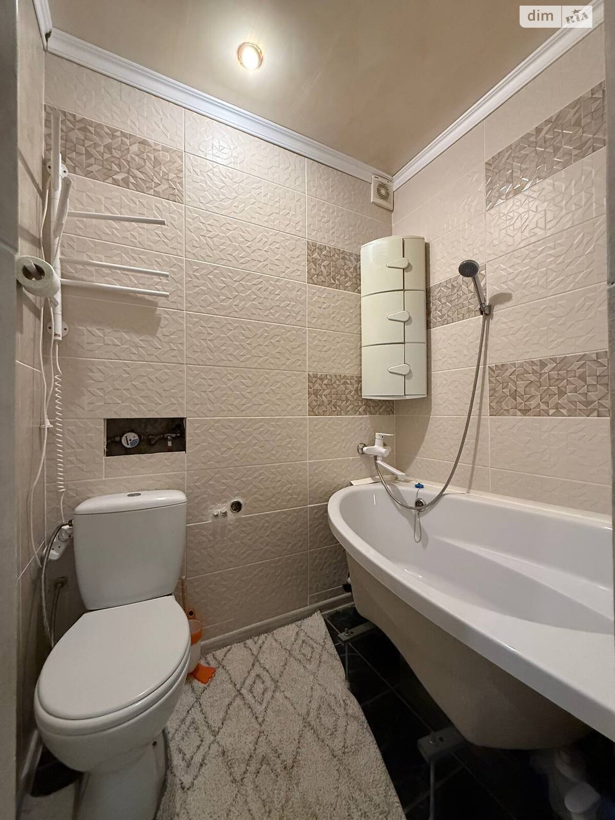 однокомнатная квартира в Кривом Роге, район Центрально-Городской, на просп. Центральный 8 в аренду на короткий срок посуточно фото 1 однокомнатная квартира в Кривом Роге, район Центрально-Городской, на просп. Центральный 8 в аренду на короткий срок посуточно фото 1