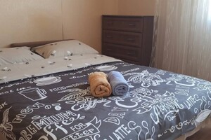 однокомнатная квартира в Луцке, район 40 микрорайон, на ул. Кравчука 11Б в аренду на короткий срок посуточно фото 2