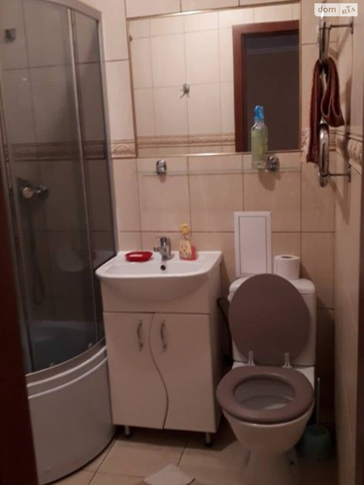 однокімнатна квартира в Луцьку, район Центр, на вул. Волі 45 в оренду на короткий термін подобово фото 1 однокімнатна квартира в Луцьку, район Центр, на вул. Волі 45 в оренду на короткий термін подобово фото 1