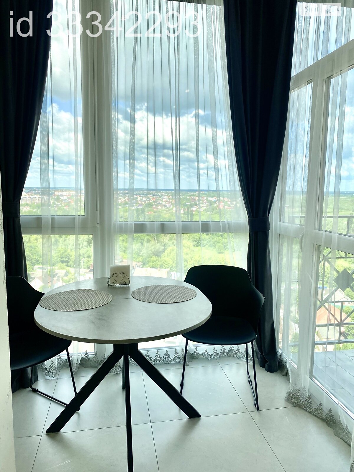 однокомнатная квартира в Луцке, район Центр, на ул. Яровица 7 в аренду на короткий срок посуточно фото 1 однокомнатная квартира в Луцке, район Центр, на ул. Яровица 7 в аренду на короткий срок посуточно фото 1