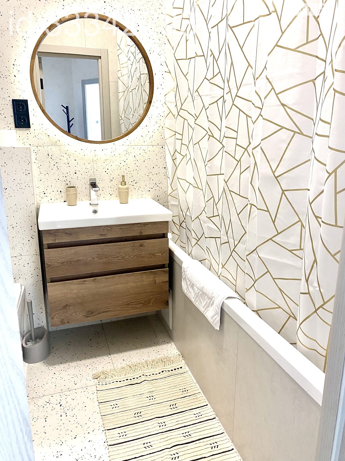 однокомнатная квартира в Луцке, район Центр, на ул. Яровица 7 в аренду на короткий срок посуточно фото 1 однокомнатная квартира в Луцке, район Центр, на ул. Яровица 7 в аренду на короткий срок посуточно фото 1