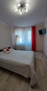 однокомнатная квартира в Луцке, район Центр, на ул. Огиенко Ивана 2А в аренду на короткий срок посуточно фото 2